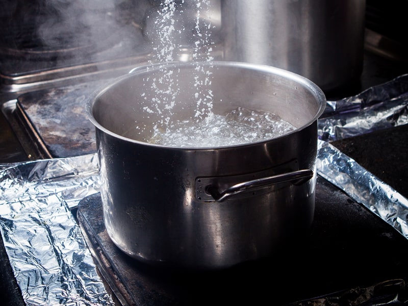 Bild von kochendem Wasser in Topf