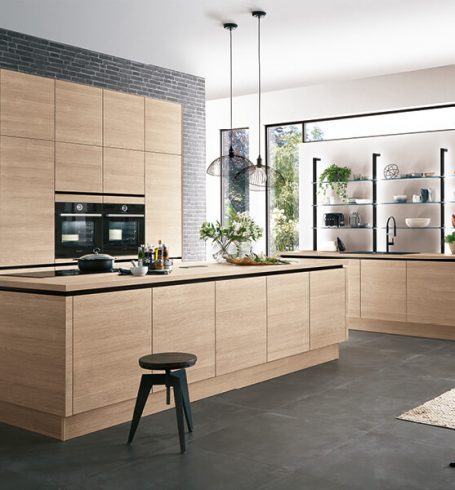 Bild von einer Küche mit Holzfront