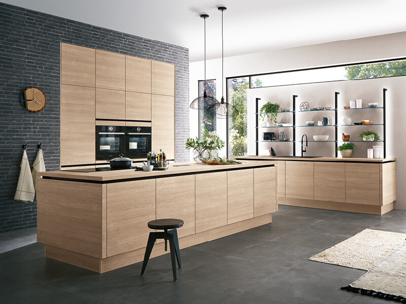 Bild von einer Küche mit Holzfront