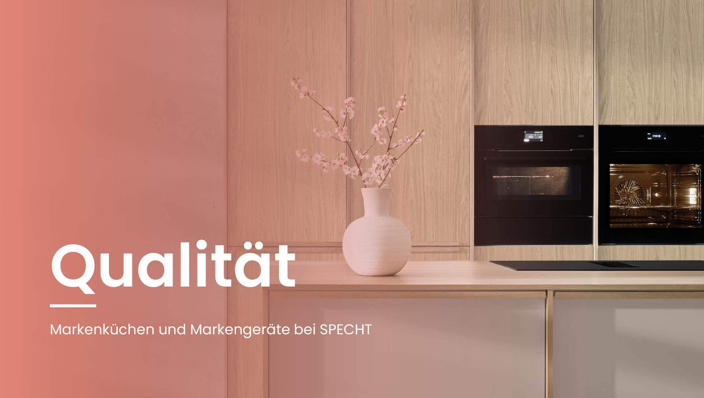 Headerbild mit heller Küche und Texthinweis auf Markenküchen und Markengeräte bei Specht