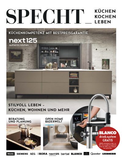 Cover des aktuellen Specht-Prospektes mit moderner Inselküche von next125